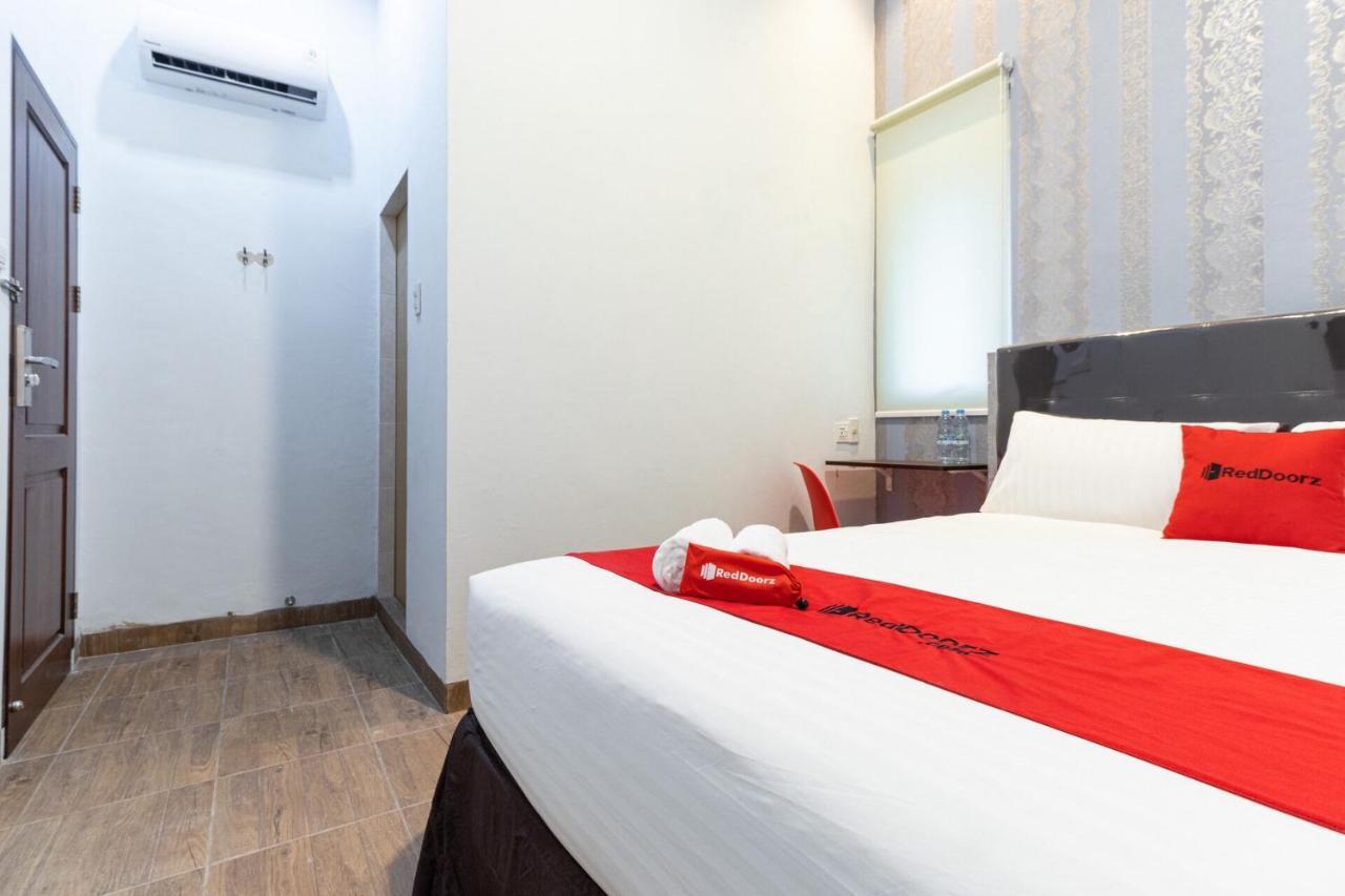 Pandu Redpartner Wisma tamu